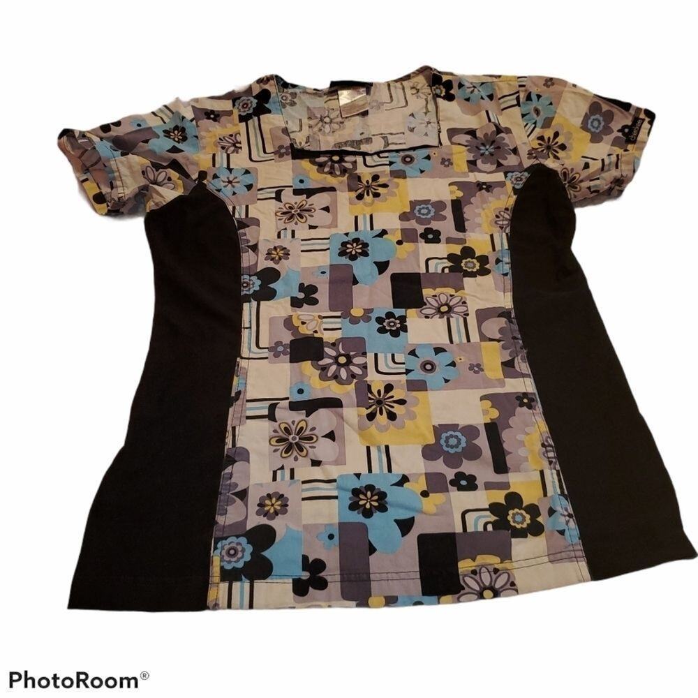 Cherokee small women's floral scrub top